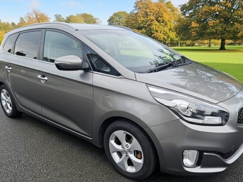 Beautiful 2015 Kia Carens with Very Low Mileage / Only 1 previous owner and Nct for a Year/ Taxed..