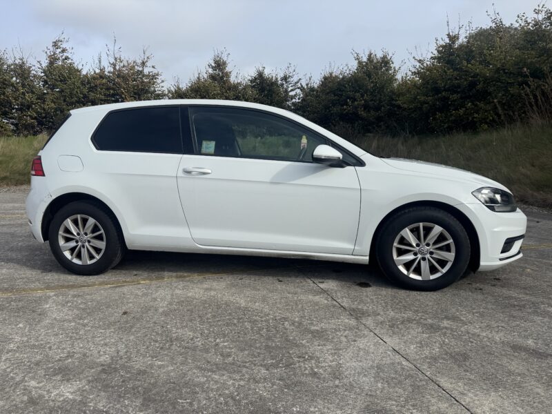 2017 Volkswagen Golf Commercial in excellent condition with Very low mileage..