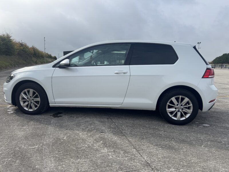 2017 Volkswagen Golf Commercial in excellent condition with Very low mileage..