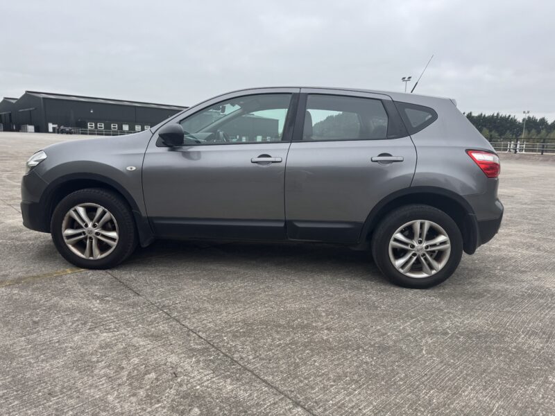 2013 Nissan Qashqai with brand new nct for 15 Months
